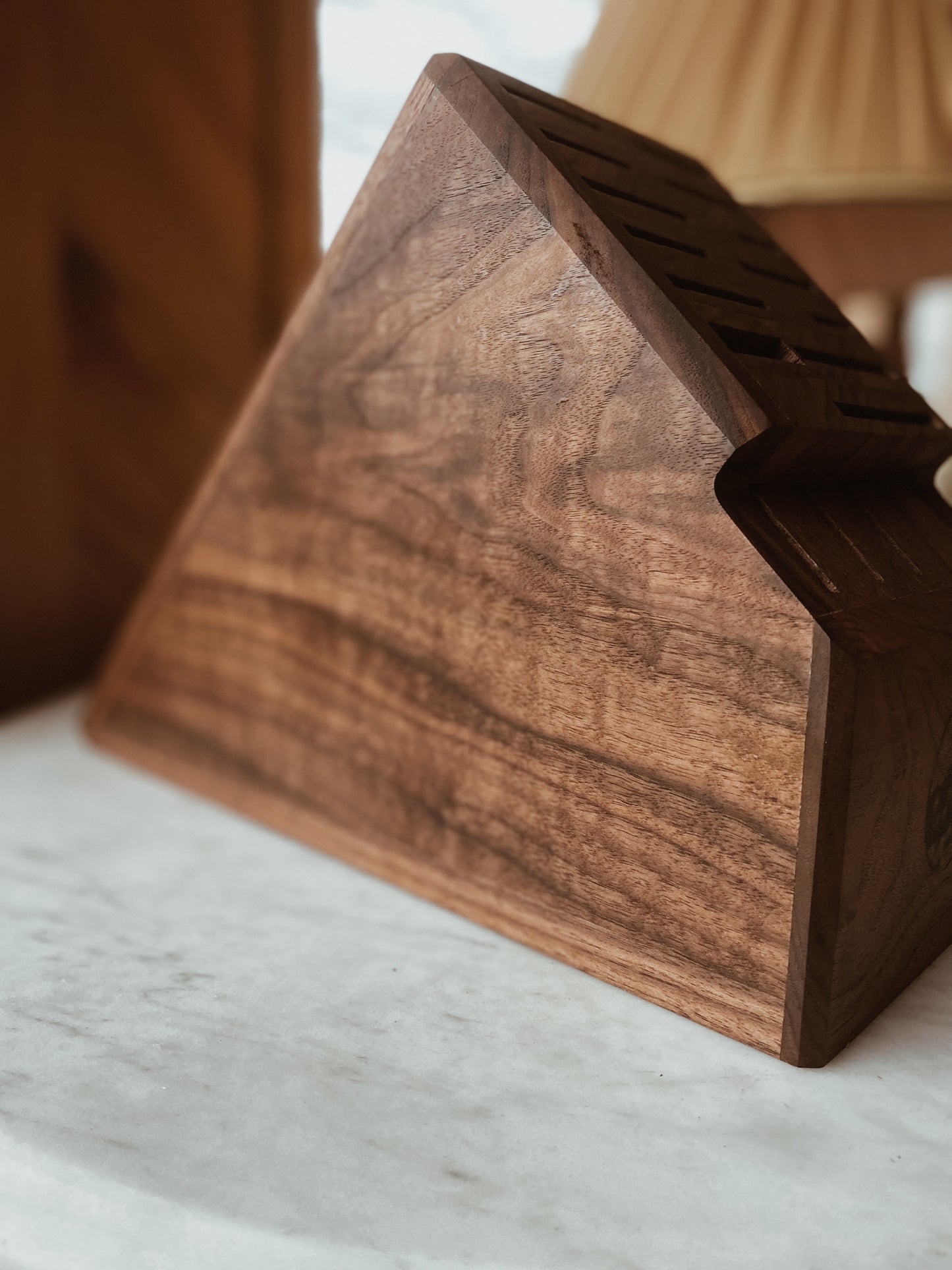 Bold Knife Block in Walnut